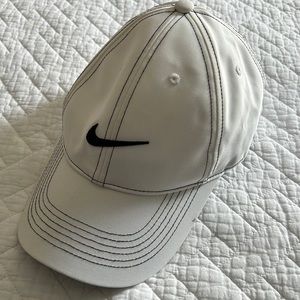 Nike golf hat